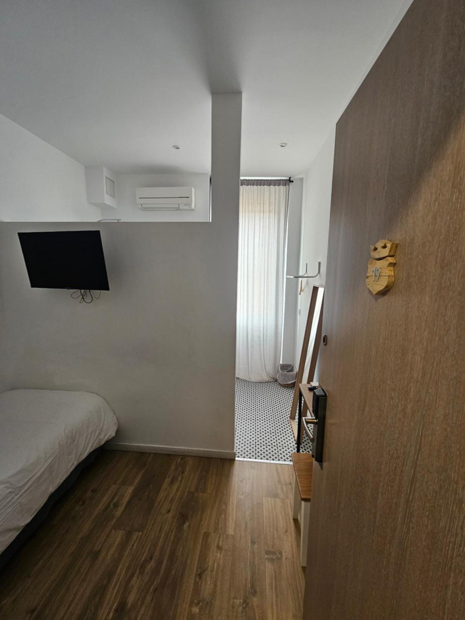 D'angleterre, 3* Salon-de-Provence