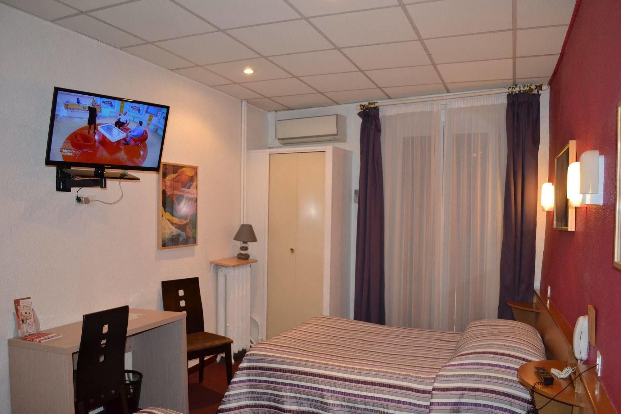 D'angleterre, 3* Salon-de-Provence